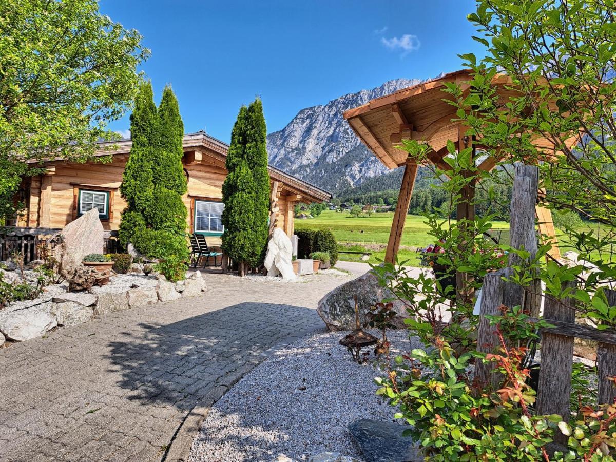 Almdorf Im Winkl - Blockhuettendorf In Groebming เกริบมิง ภายนอก รูปภาพ