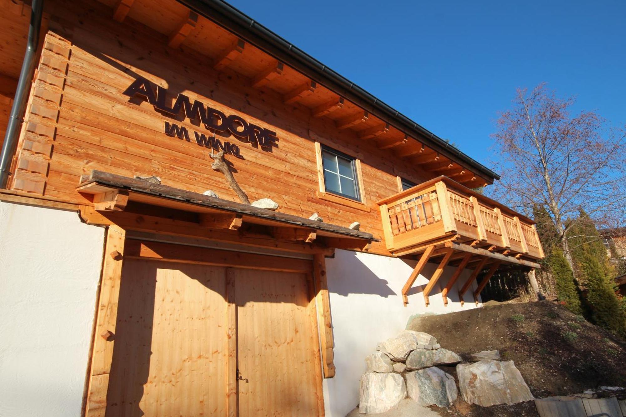 Almdorf Im Winkl - Blockhuettendorf In Groebming เกริบมิง ภายนอก รูปภาพ