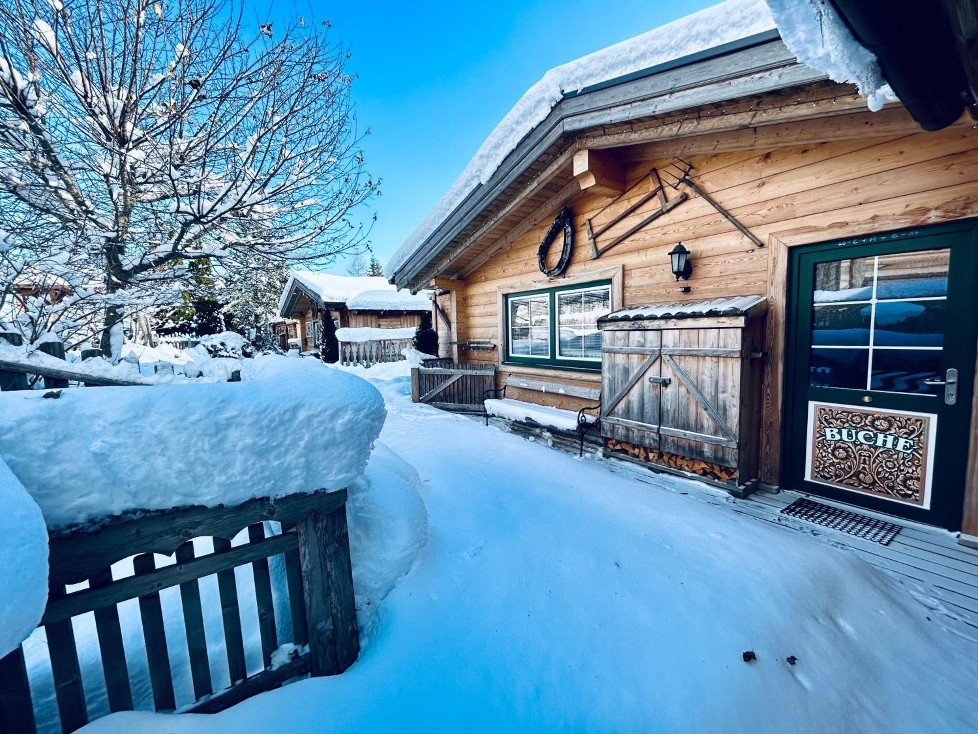 Almdorf Im Winkl - Blockhuettendorf In Groebming เกริบมิง ภายนอก รูปภาพ